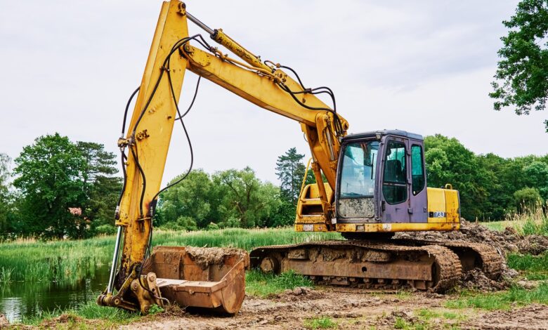 Bagger mit Schaufel © Envato Elements